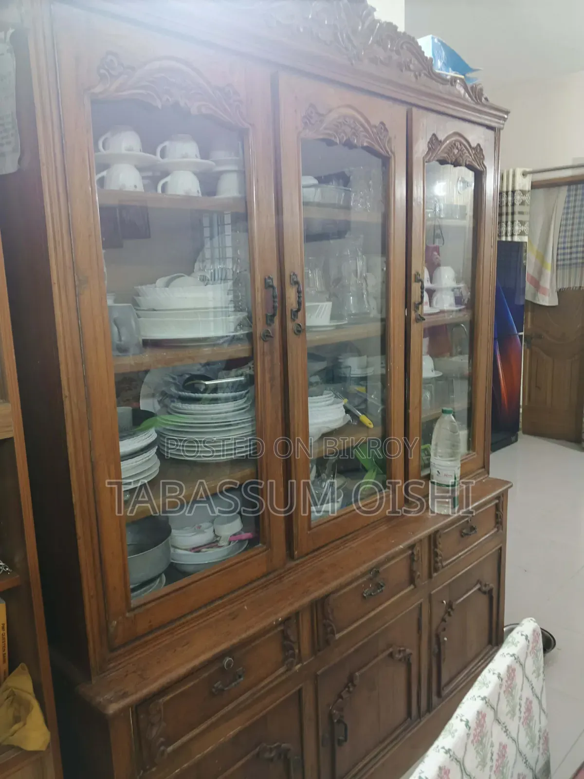Showcase Cabinet