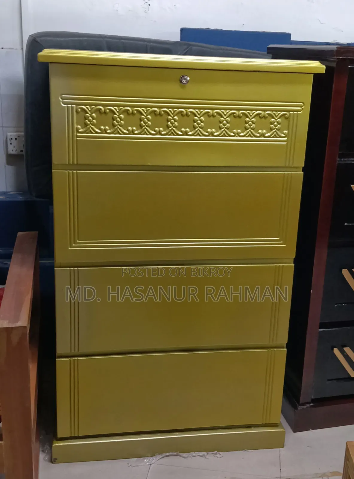 ওয়ার্ডরোব সিঙ্গেল