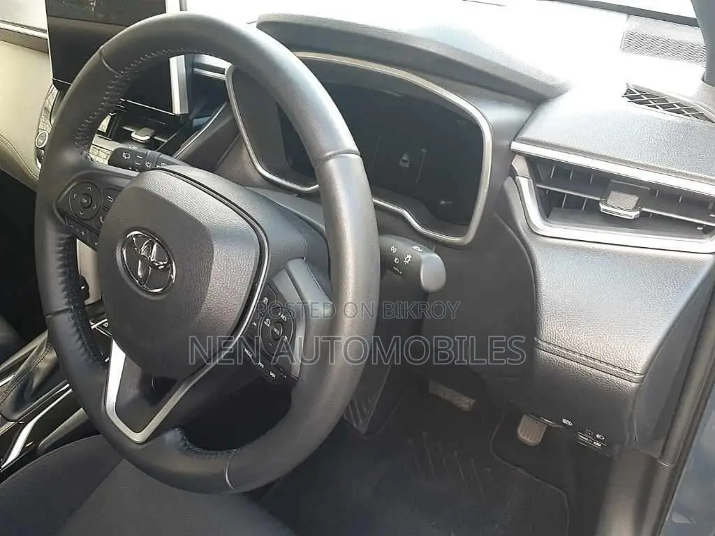Toyota Corolla Cross 2024 Gray