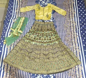 লেহেঙ্গা চোলি