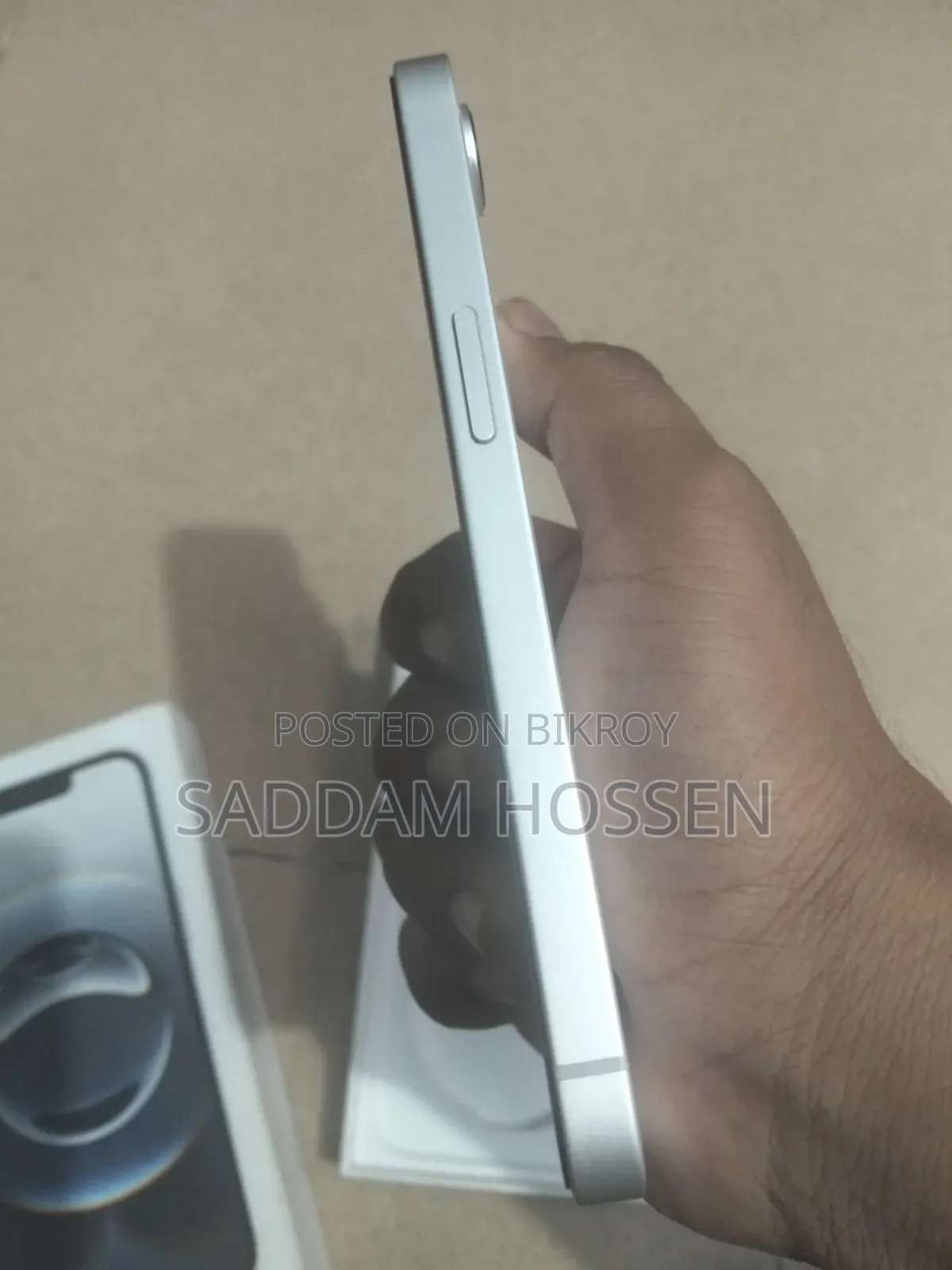 Apple iPhone 16e 128 GB White