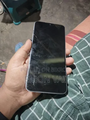 ইনফিনিক্স নোট ১২ ১২৮ জিবি হোয়াইট