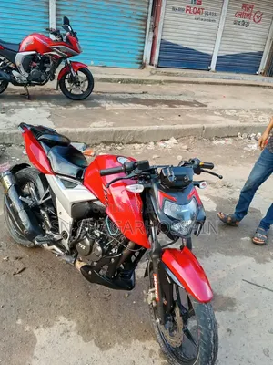 টিভিএস অ্যাপাচি ১৬০ ৪ভি ২০২০ লাল