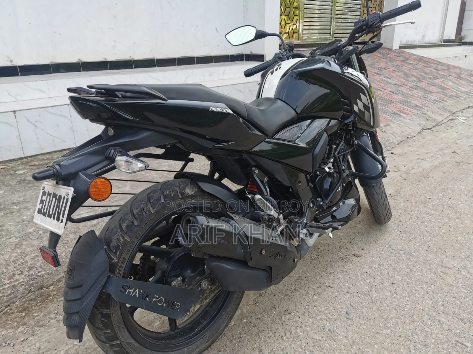 টিভিএস আপাচে আরটিআর ১৬০ ৪ভি ২০২৪ ব্ল্যাক