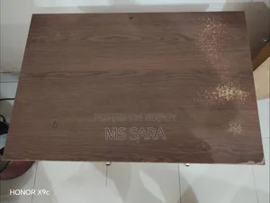 ল্যাপটপ টেবিল