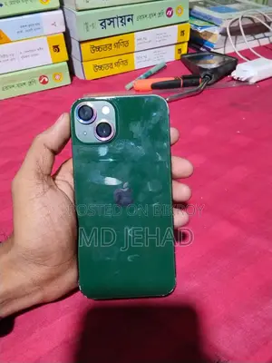 Apple iPhone 13 128 GB Green