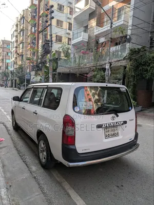 টয়োটা প্রোবক্স ২০০৪ সাদা