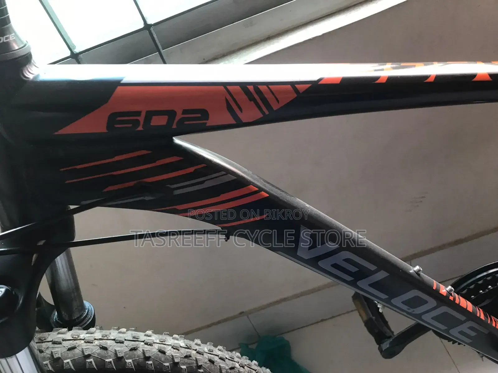 Veloce Outrage 602