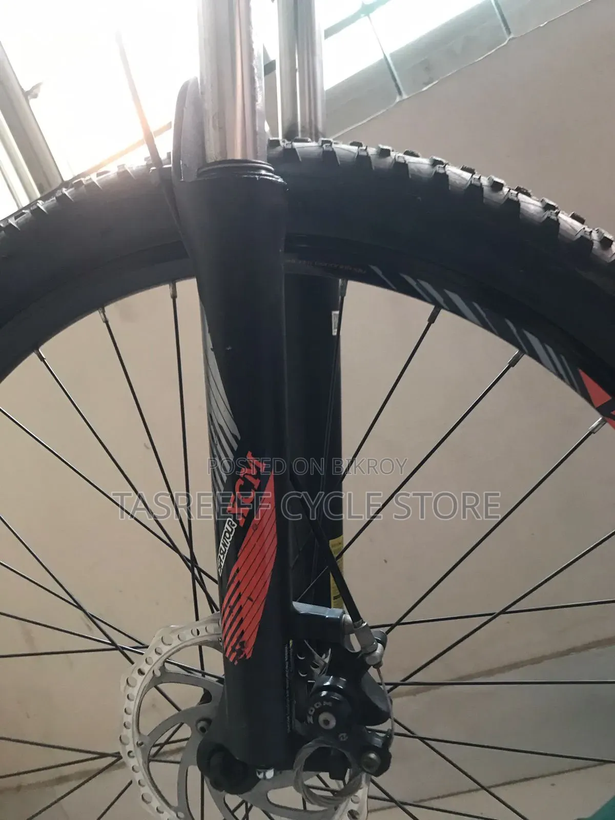 Veloce Outrage 602