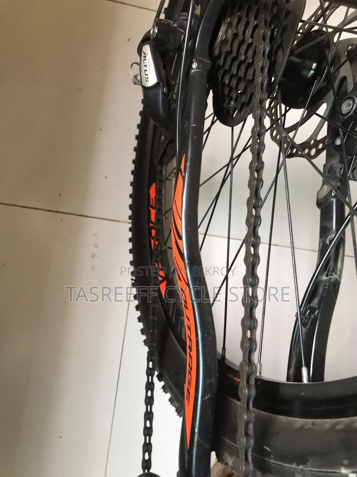 Veloce Outrage 602