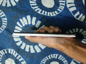iQOO ২৫৬ জিবি সাদা