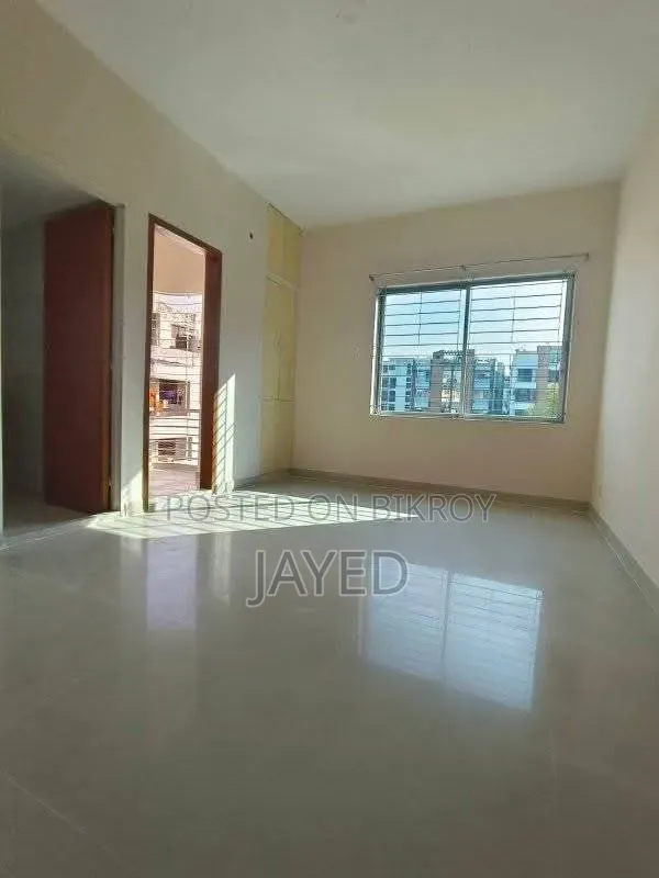 3 Bedroom Shared Apartment in South View, Khilkhet for rent