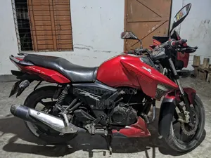 TVS Apache RTR 160 2V 2017 Red