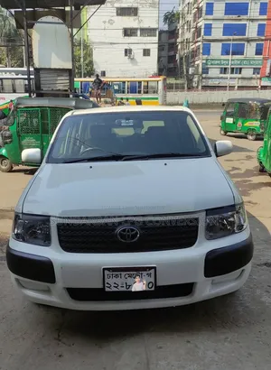 টয়োটা প্রবক্স ২০১১ হোয়াইট