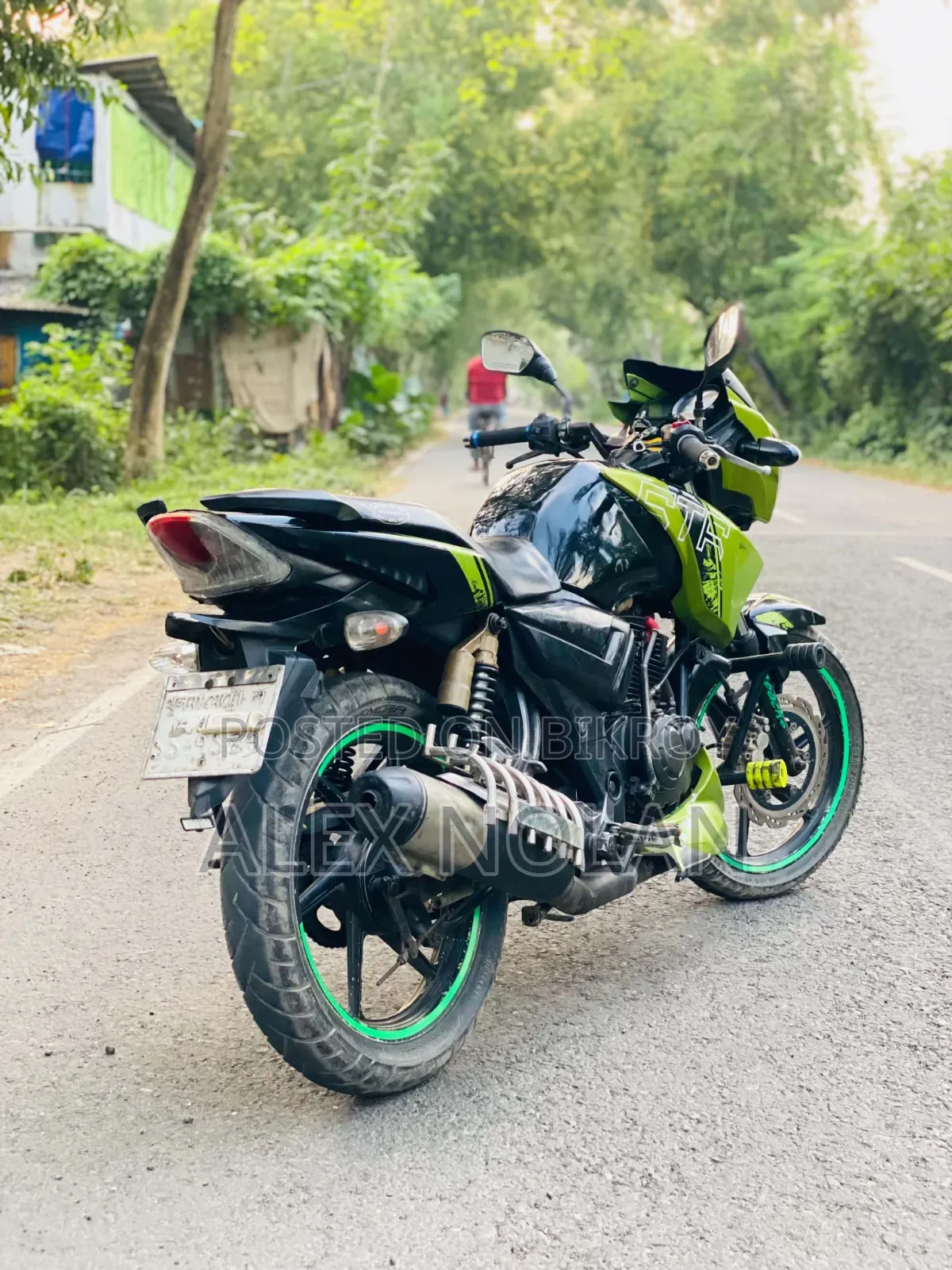 টিভিএস ২০১৫ সবুজ