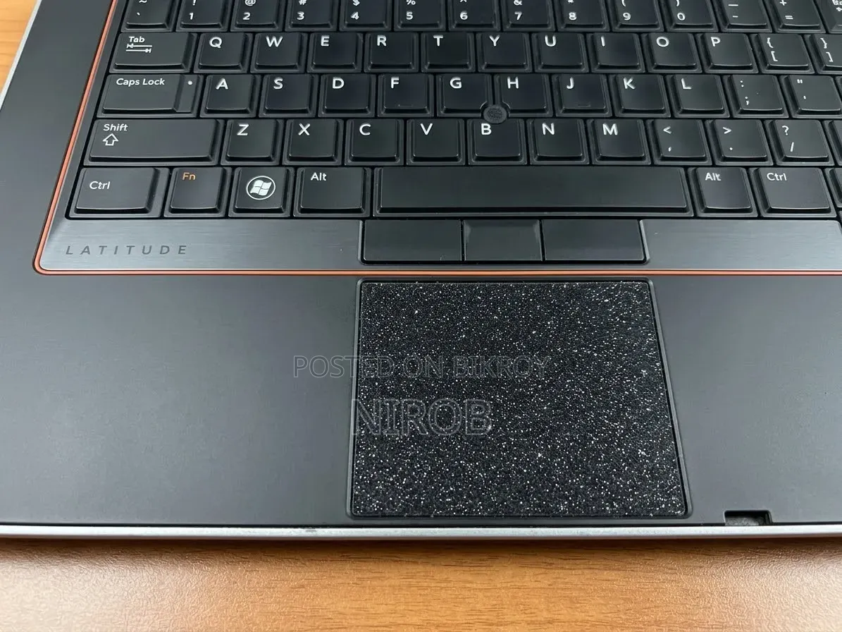Laptop Dell Latitude E6420 4GB Intel Core i5 HDD 320GB