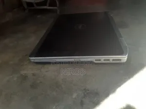 Laptop Dell Latitude E6420 4GB Intel Core i5 HDD 320GB