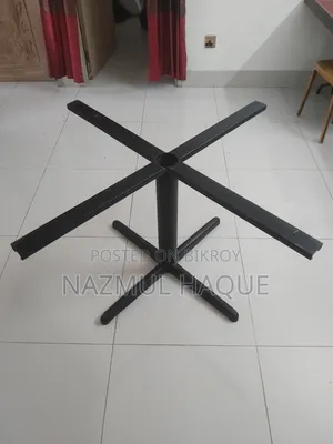 ডাইনিং টেবিল