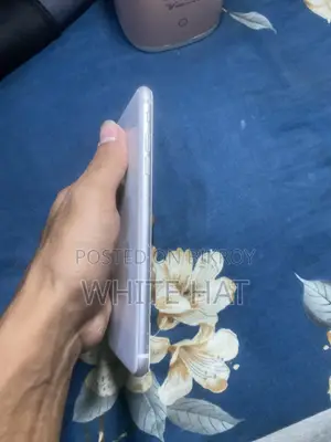 অ্যাপল আইফোন ৮ প্লাস ৬৪ জিবি হোয়াইট