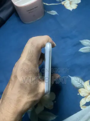 অ্যাপল আইফোন ৮ প্লাস ৬৪ জিবি হোয়াইট