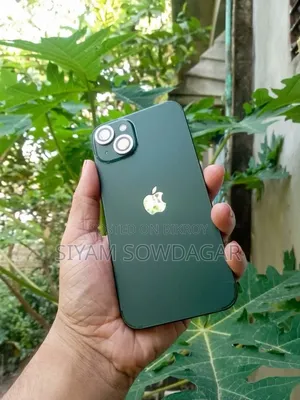 New Apple iPhone 13 128 GB Green
