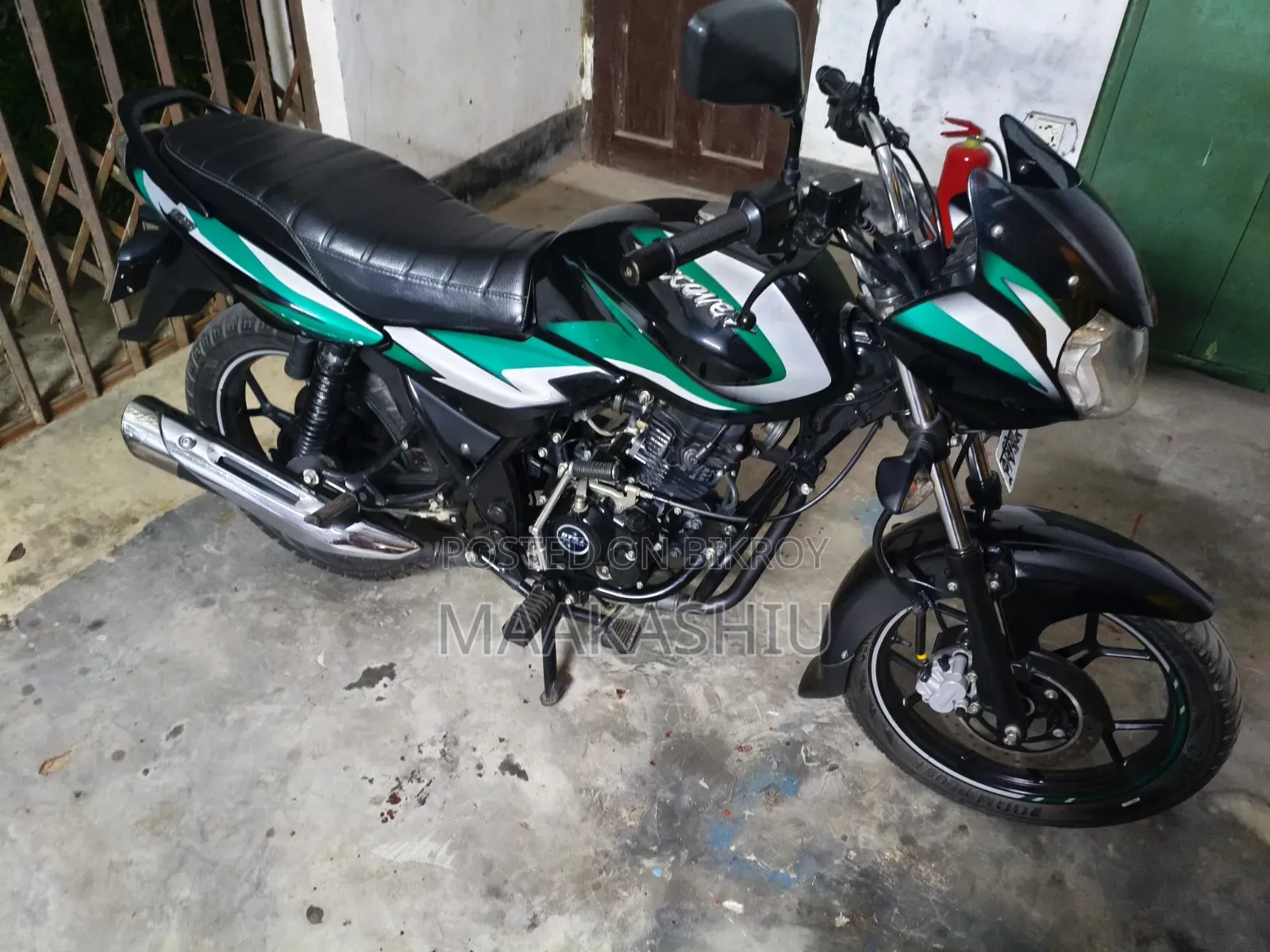 Bajaj Discover 125 2024 Purple