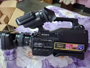 সনি এমসি২৫০০
