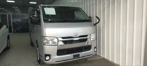 Toyota HiAce 2021 Silver
