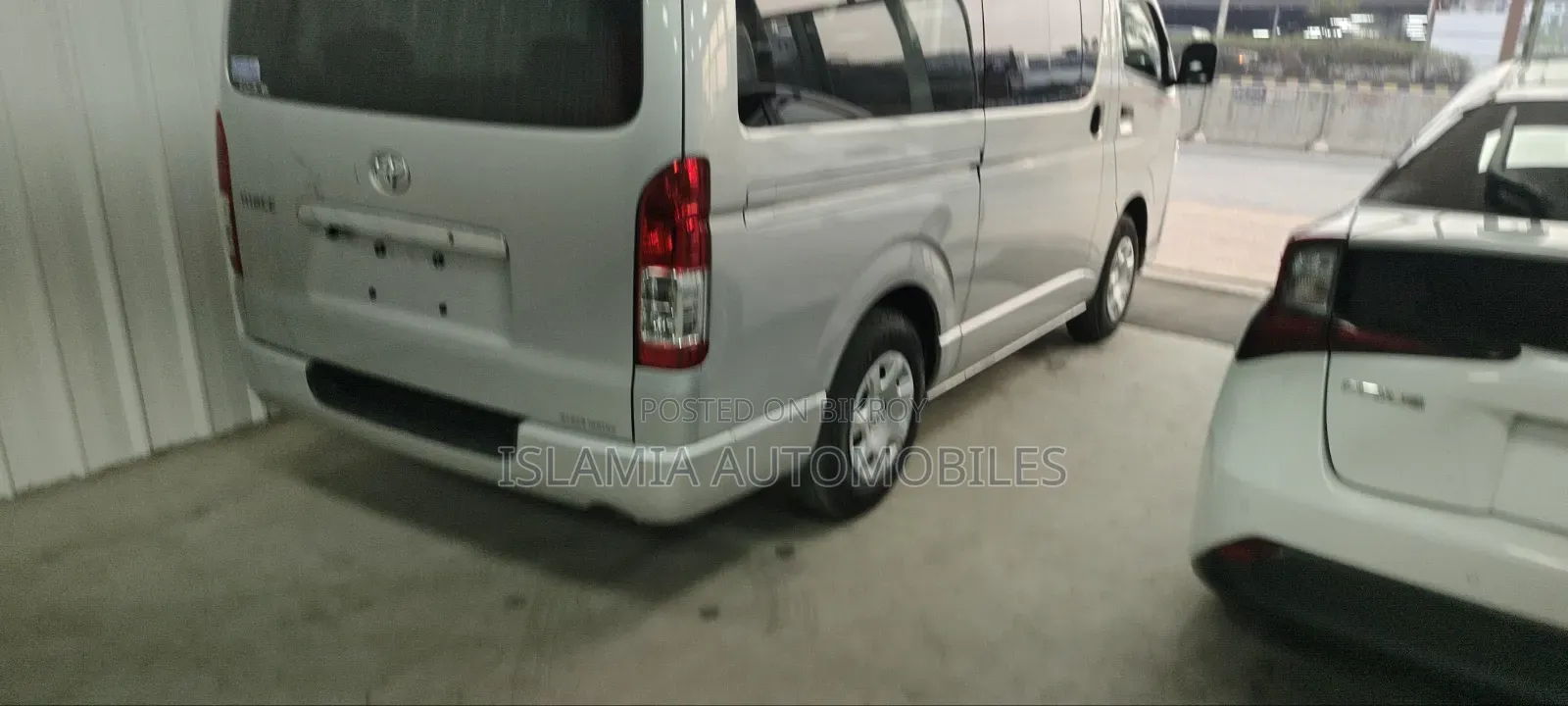 Toyota HiAce 2021 Silver