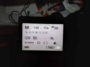 ক্যানন ৭০০ডি উইথ ৫০এমএম ১.৮জি প্রাইম লেন্স