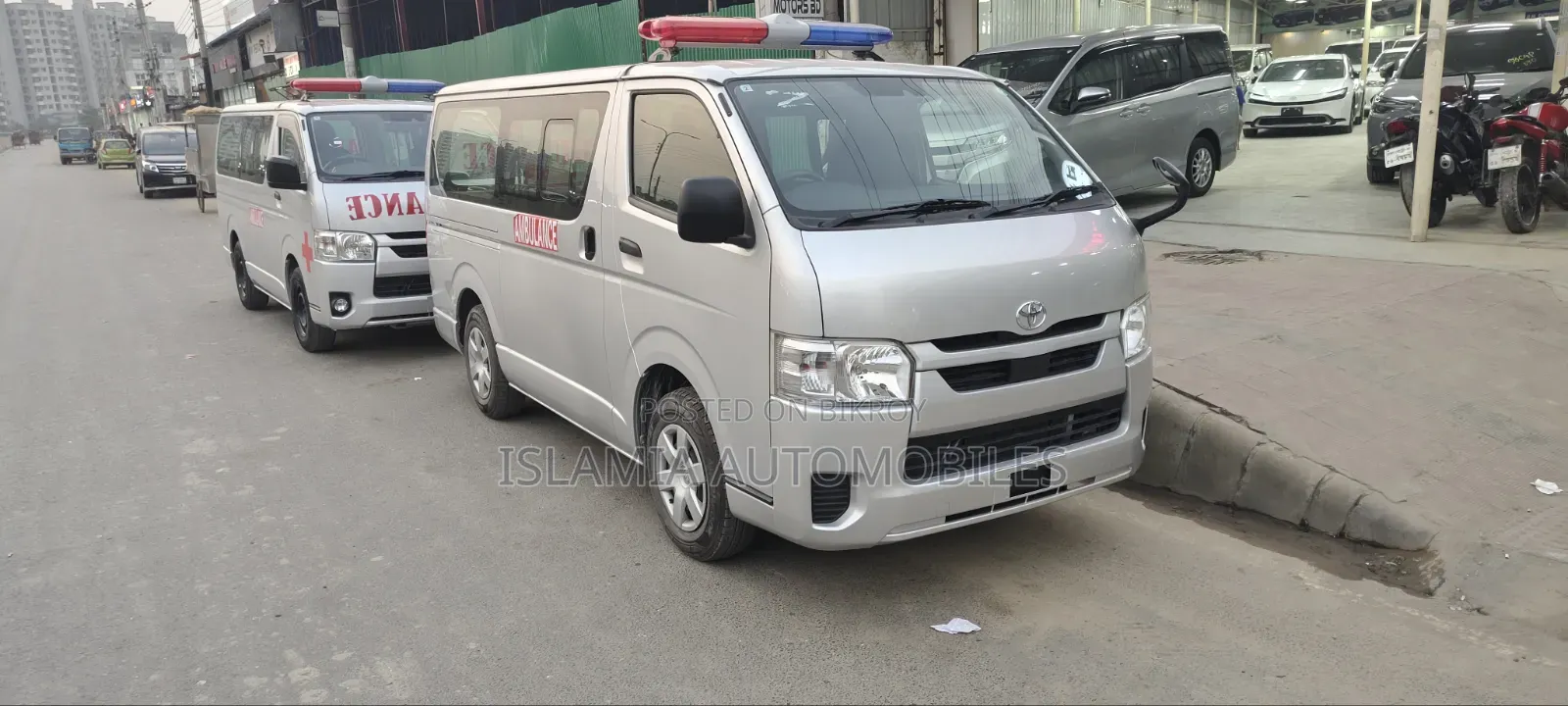 Toyota HiAce 2021 Silver