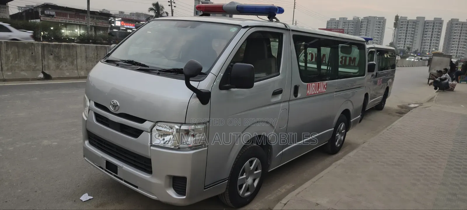 Toyota HiAce 2021 Silver