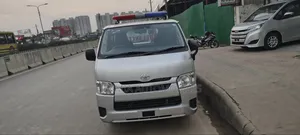 Toyota HiAce 2021 Silver
