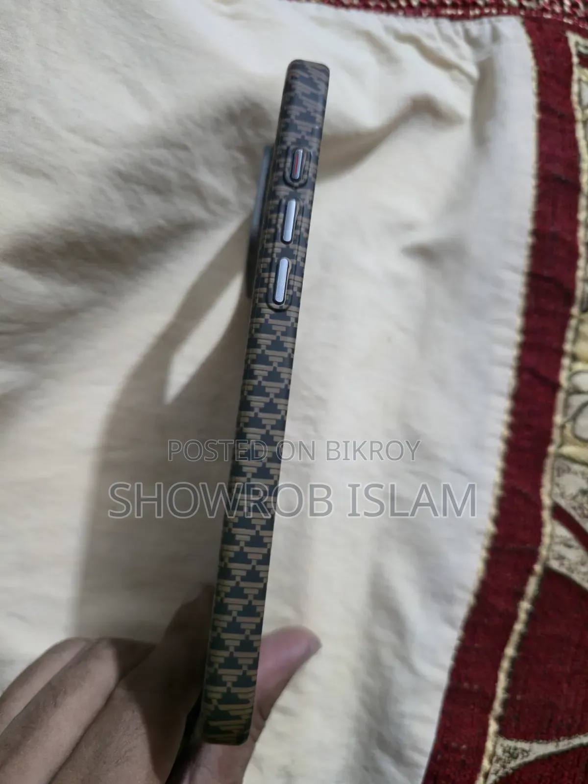 I Phone 16 Pro Maxx Used Cover