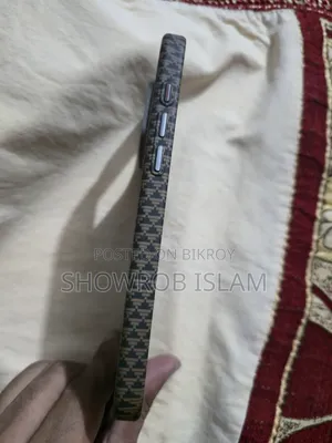 I Phone 16 Pro Maxx Used Cover