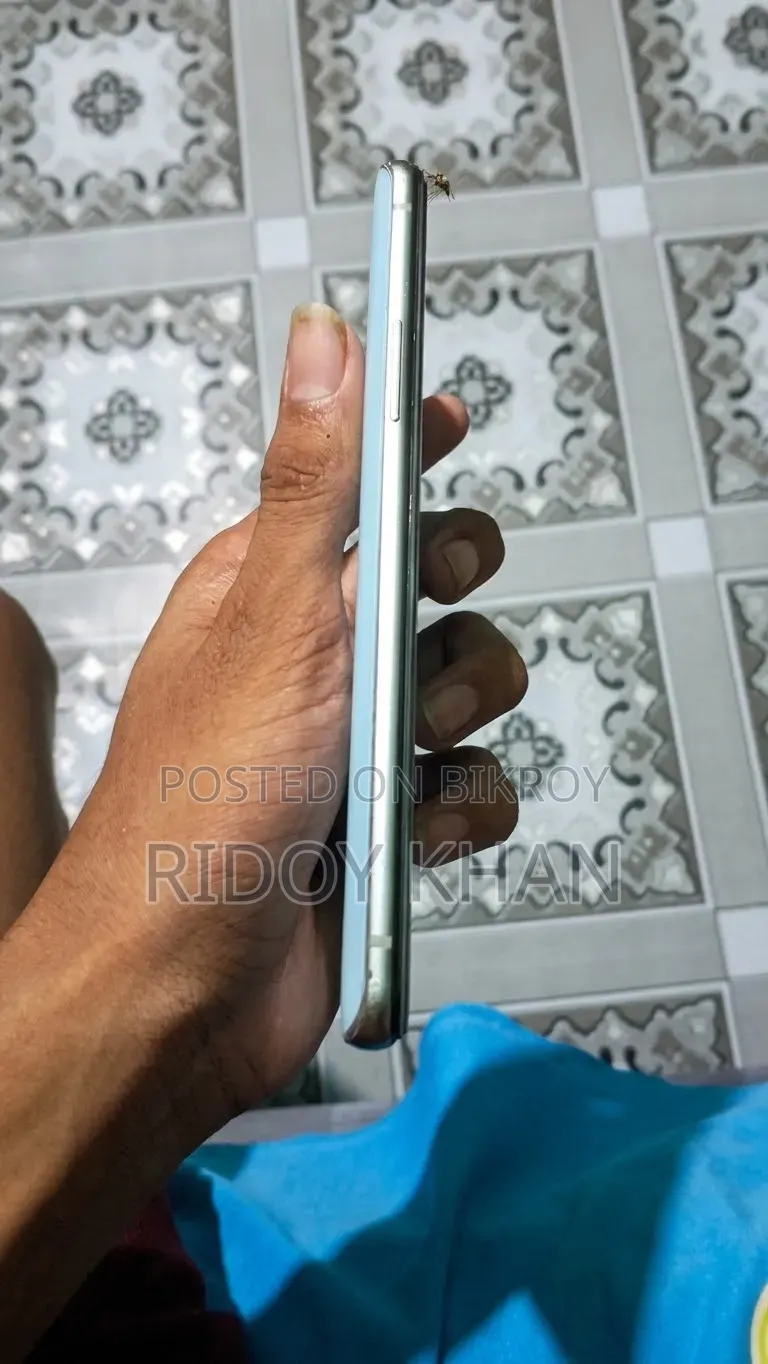 ওয়ানপ্লাস ৯আর ২৫৬ জিবি ব্লু