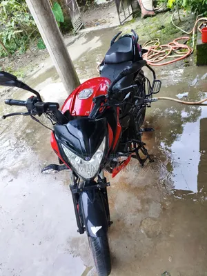 বাজাজ পালসার এনএস ১৬০ ২০১৯ লাল