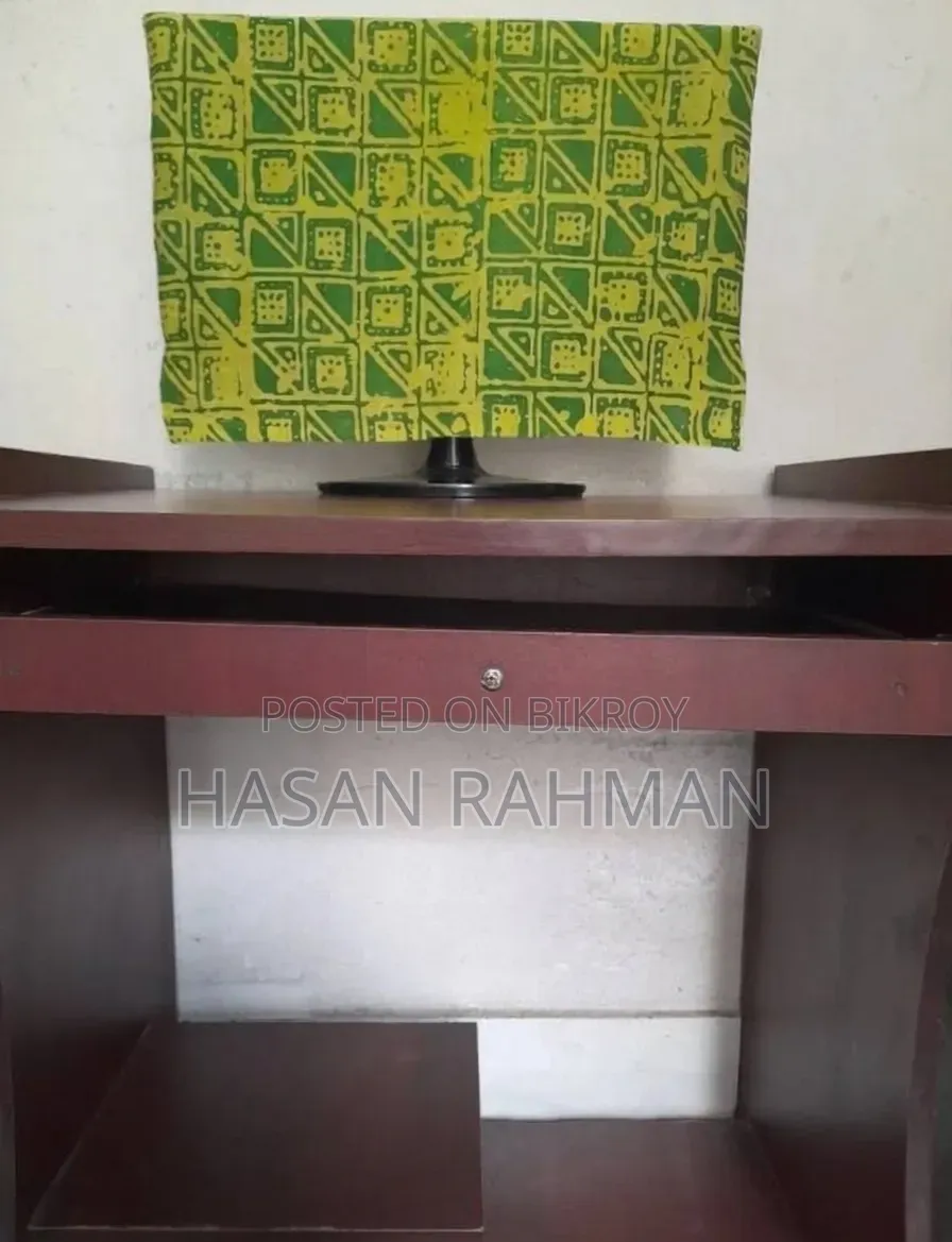Computer Monitor With Computer Table For Sale