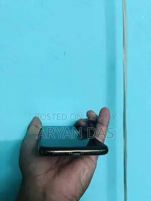 অ্যাপল আইফোন এক্সএস ৬৪ জিবি গোল্ড