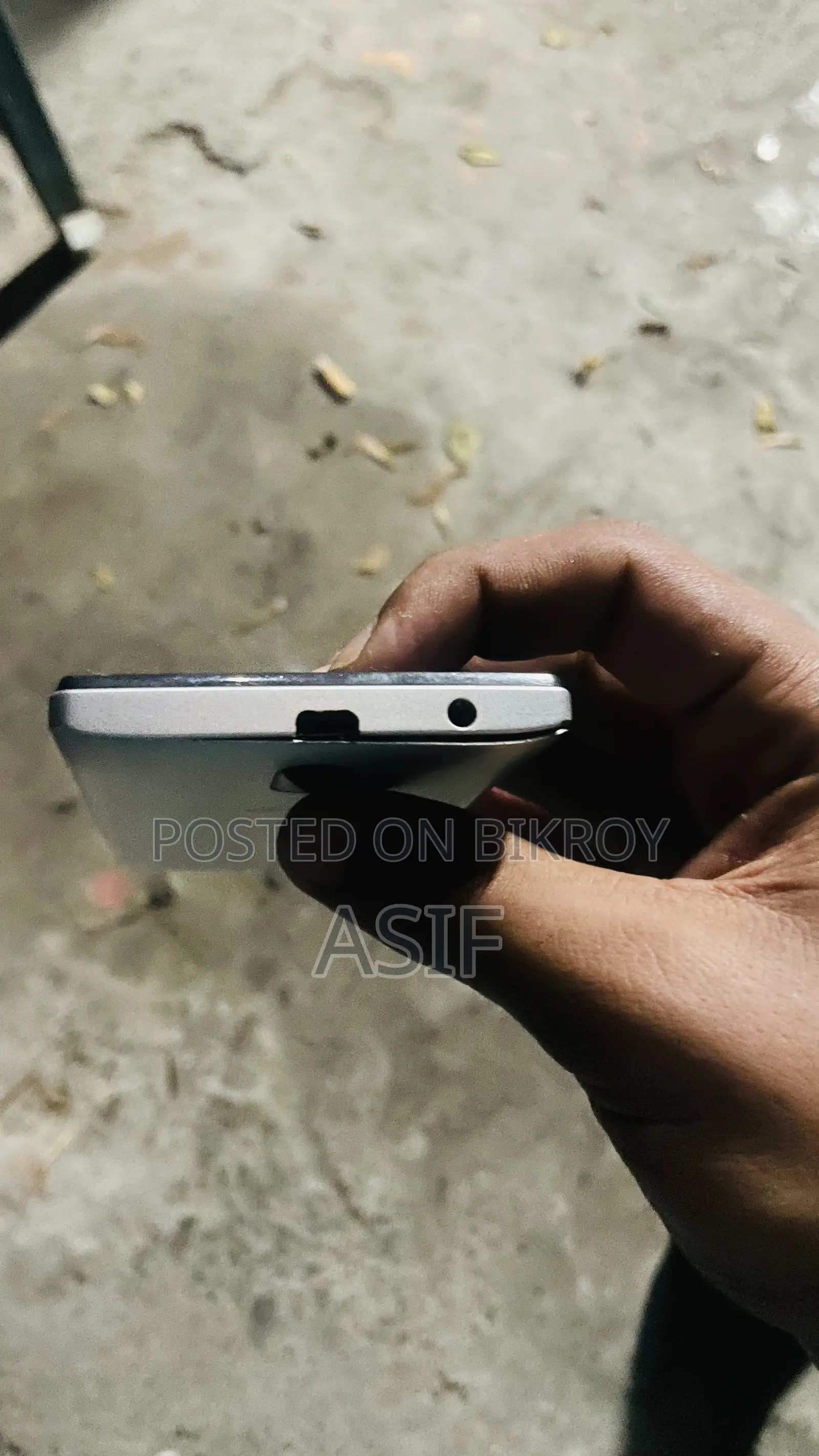 ওয়ালটন ৩২ জিবি সাদা