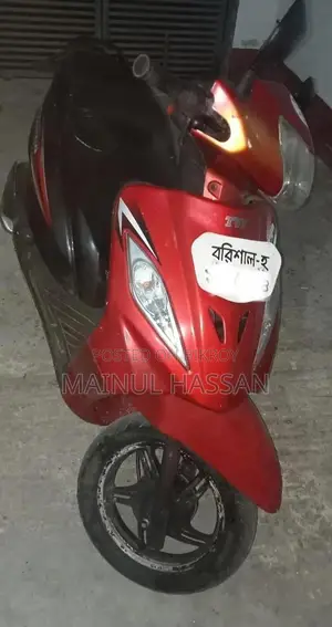 টিভিএস উইগো ২০১৬ লাল