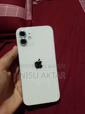 অ্যাপল আইফোন ১২ ১২৮ জিবি হোয়াইট