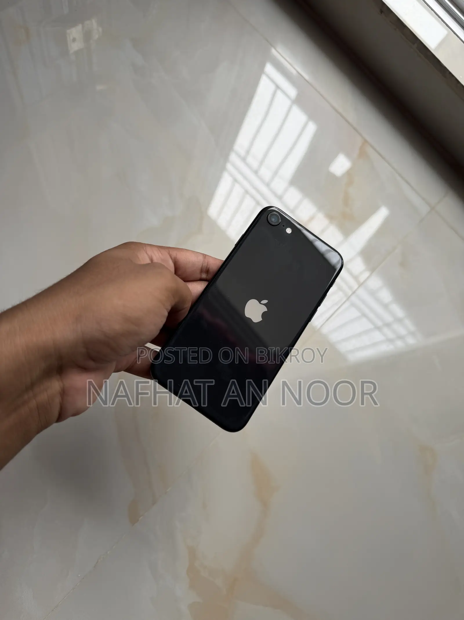 অ্যাপল আইফোন এসই (২০২০) ১২৮ জিবি ব্ল্যাক