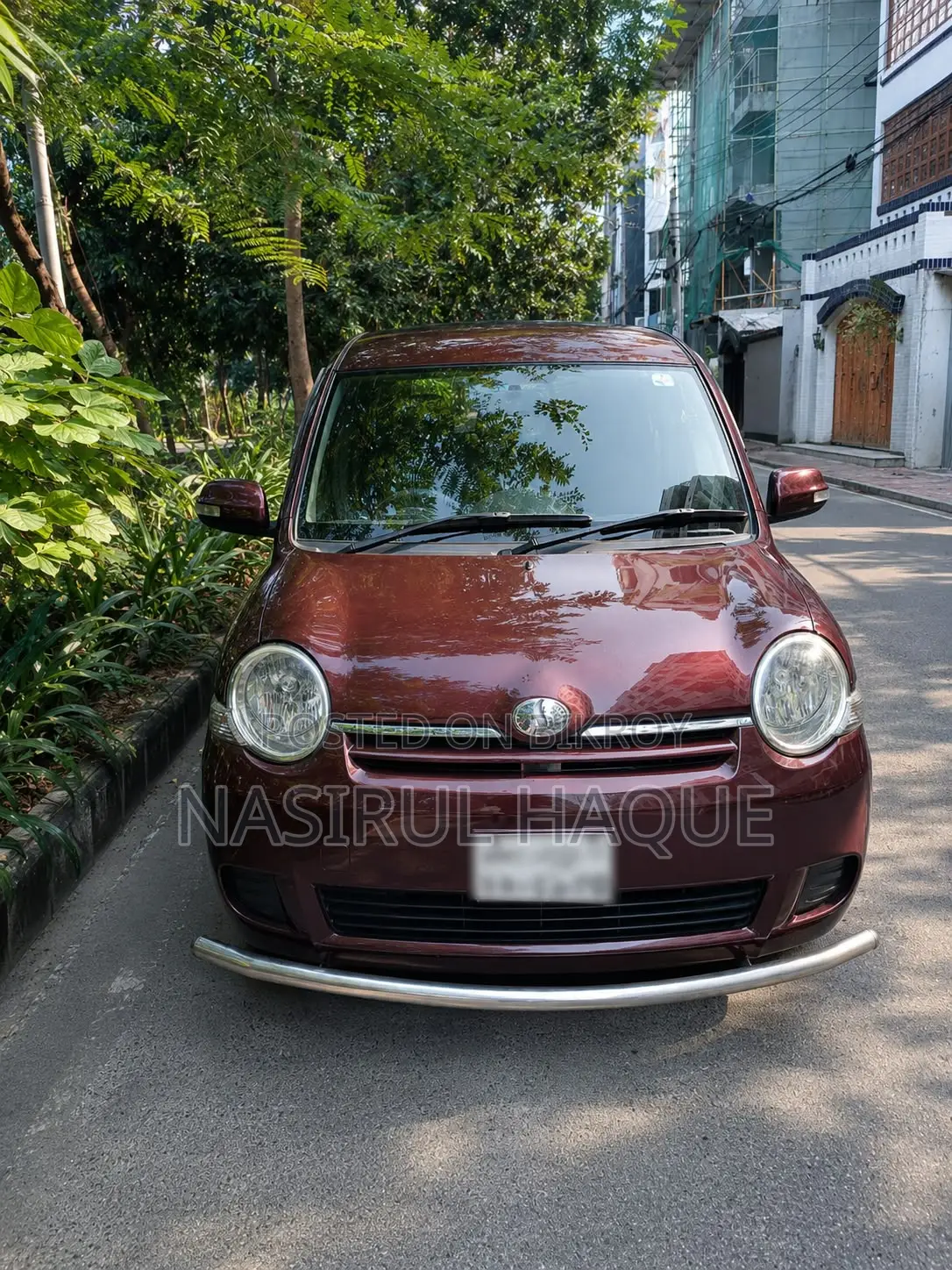 Toyota Sienta 1.5 Front-Wheel Drive 2012 Maroon