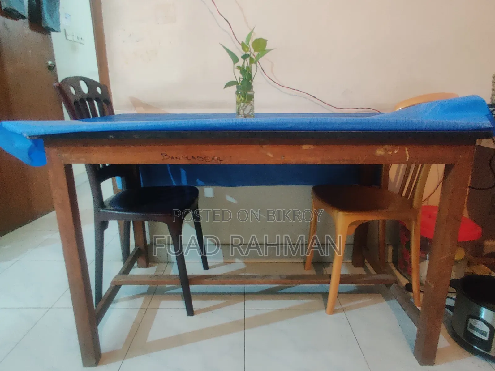 Wood Simple Table With 2 Plastic Chairs, 4ft by 2.5ft