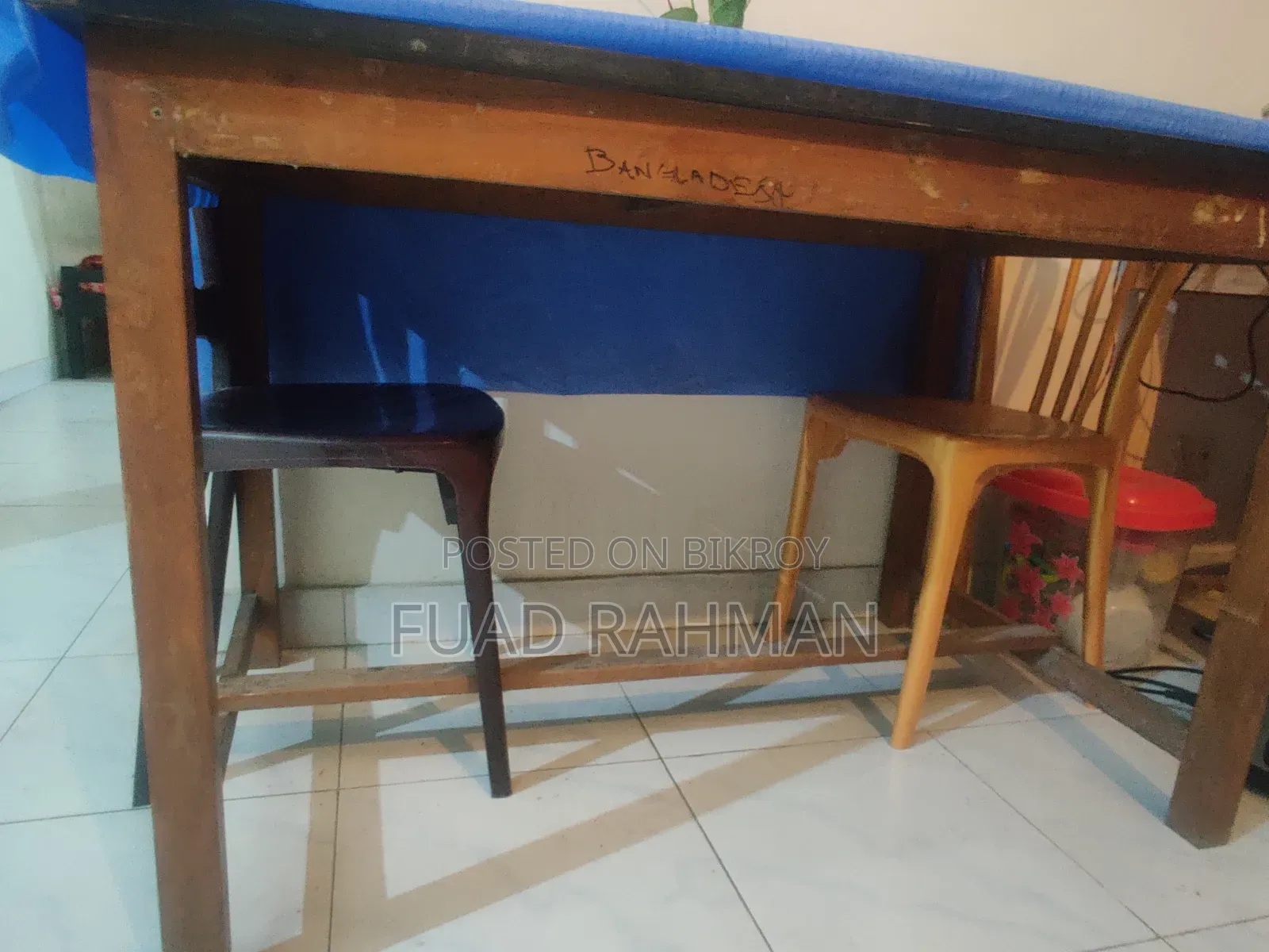 Wood Simple Table With 2 Plastic Chairs, 4ft by 2.5ft
