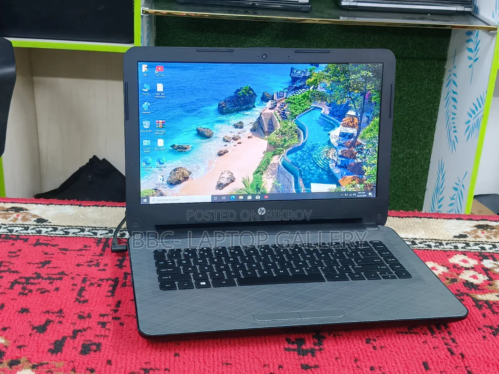 HP Laptop 8GB AMD SSD 128GB