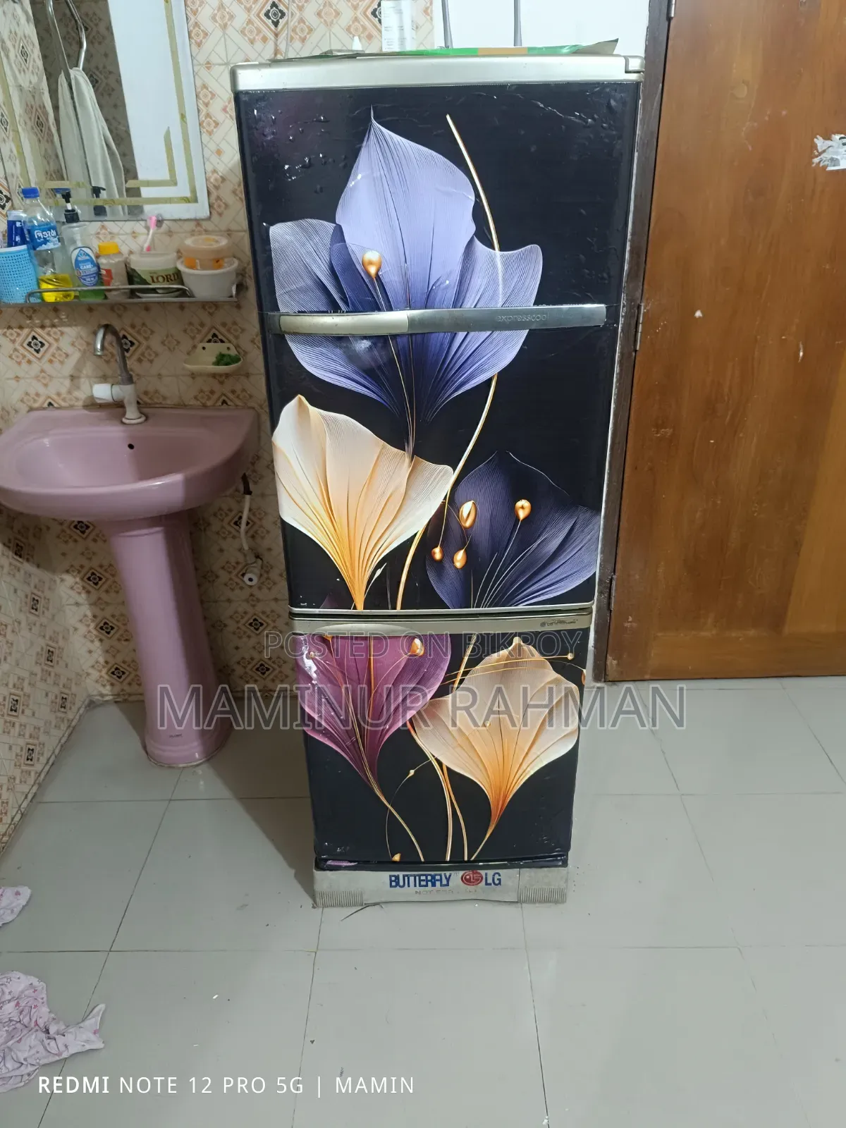 Very good fridge. I need a big fridge so I will sell it.