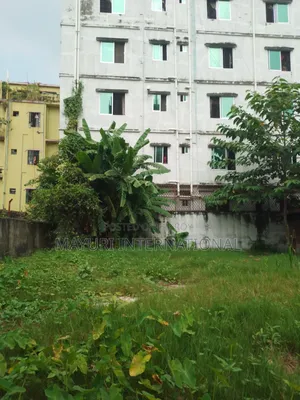 আবাসিক জমি বিক্রি (রাস্তা ৬.৫ ফুট)