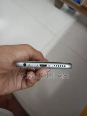 অ্যাপল আইফোন ৬এস ১৬ জিবি হোয়াইট
